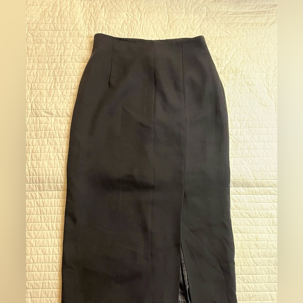 Halston black pencil skirt